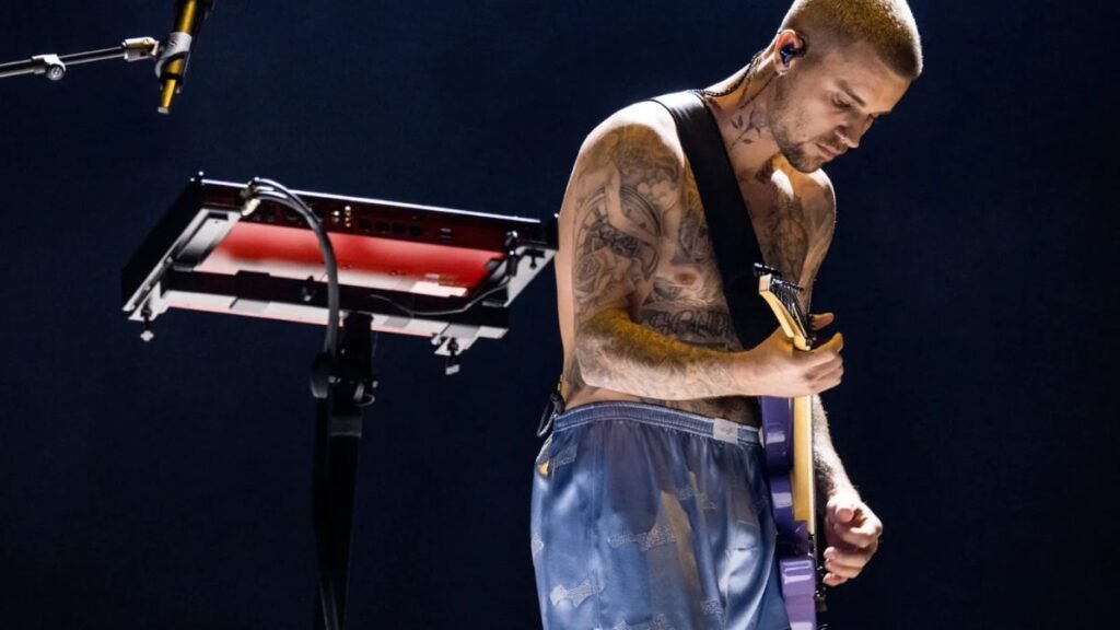 Justin Bieber’s Seven-Minute Rehearsal and More Behind-the-Scenes 2026 Grammys Secrets